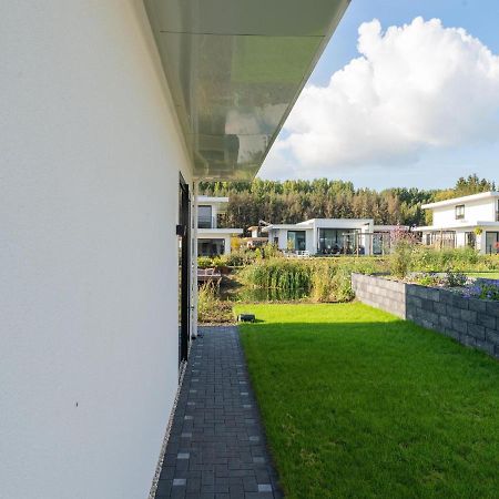 Beautiful Water Villa In Harderhaven With A Jetty ゼーウォルデ エクステリア 写真