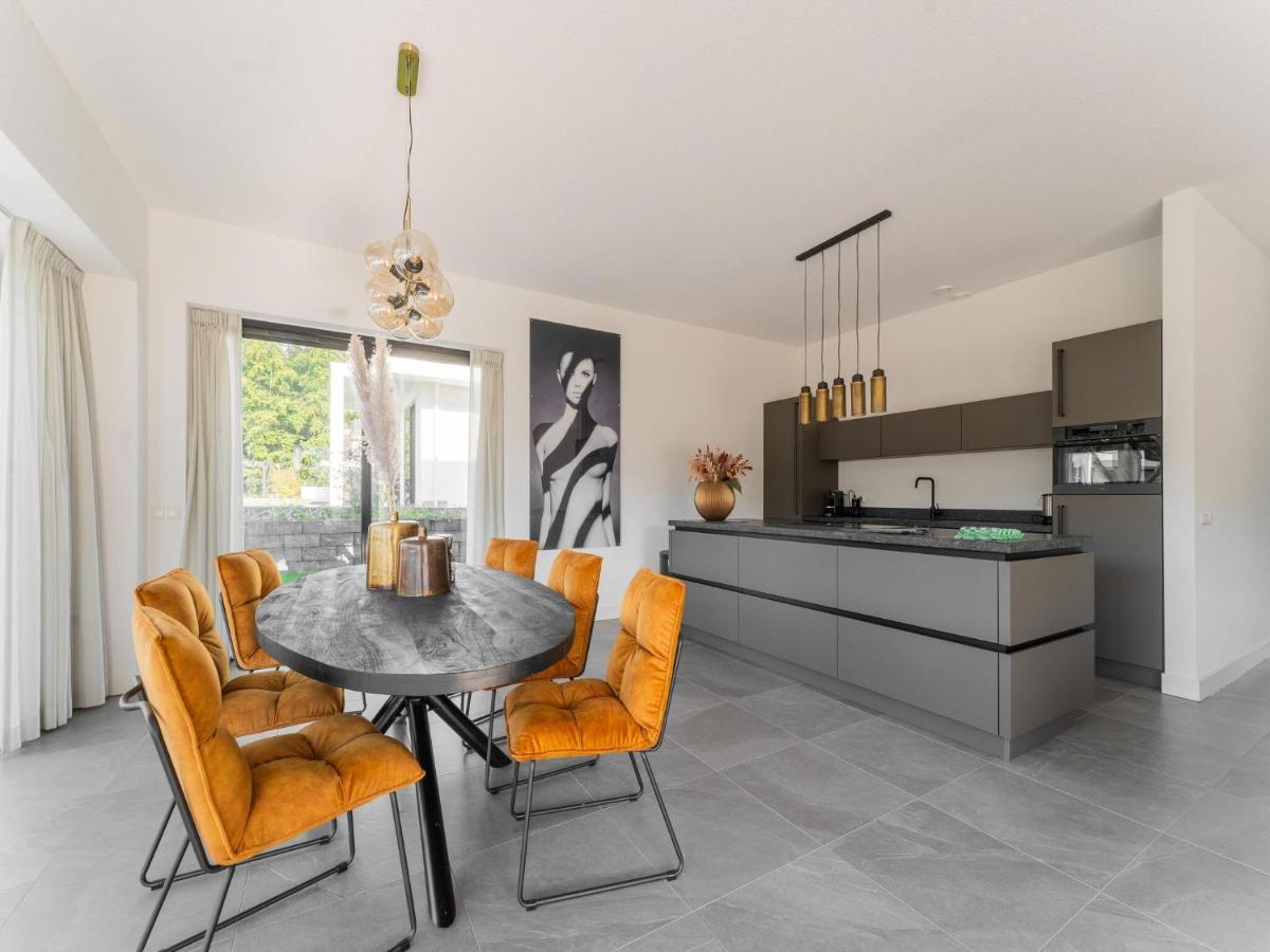 Beautiful Water Villa In Harderhaven With A Jetty ゼーウォルデ エクステリア 写真